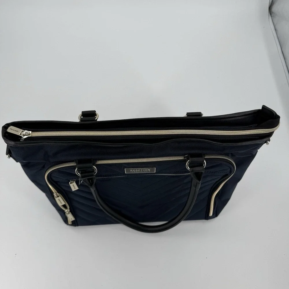 Kenneth Cole Reaction 15-17
